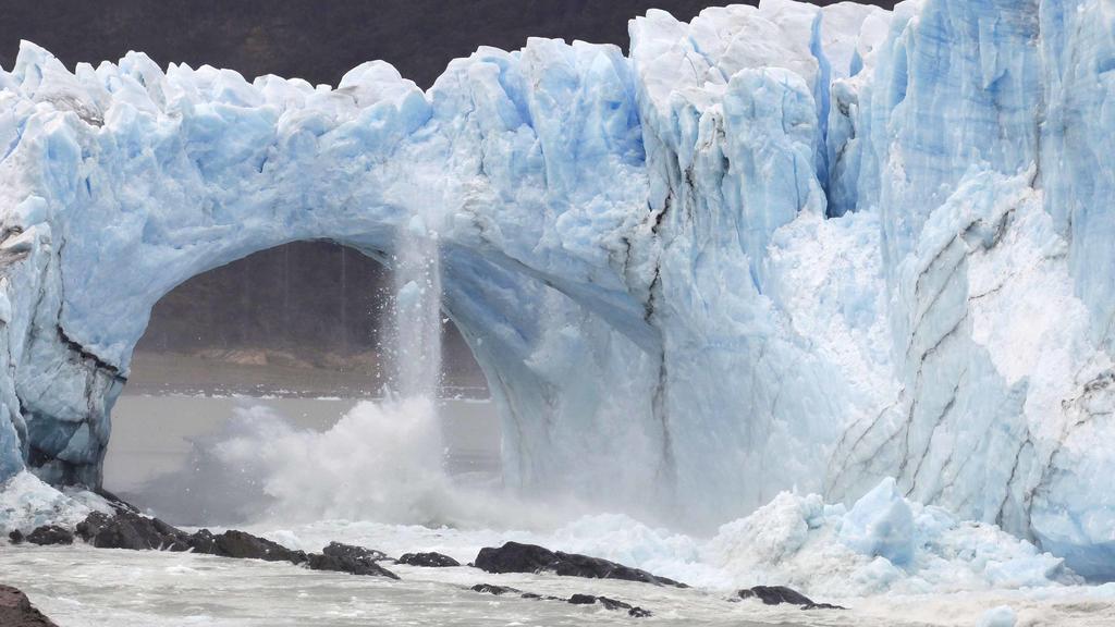 Latorre Aparts El Calafate Exterior photo